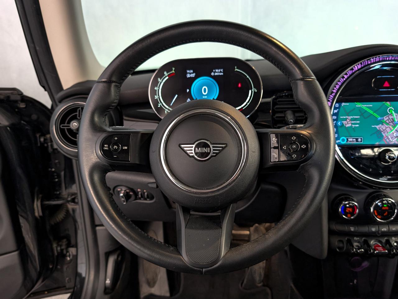 Mini 1.5 Cooper Automatic Essential