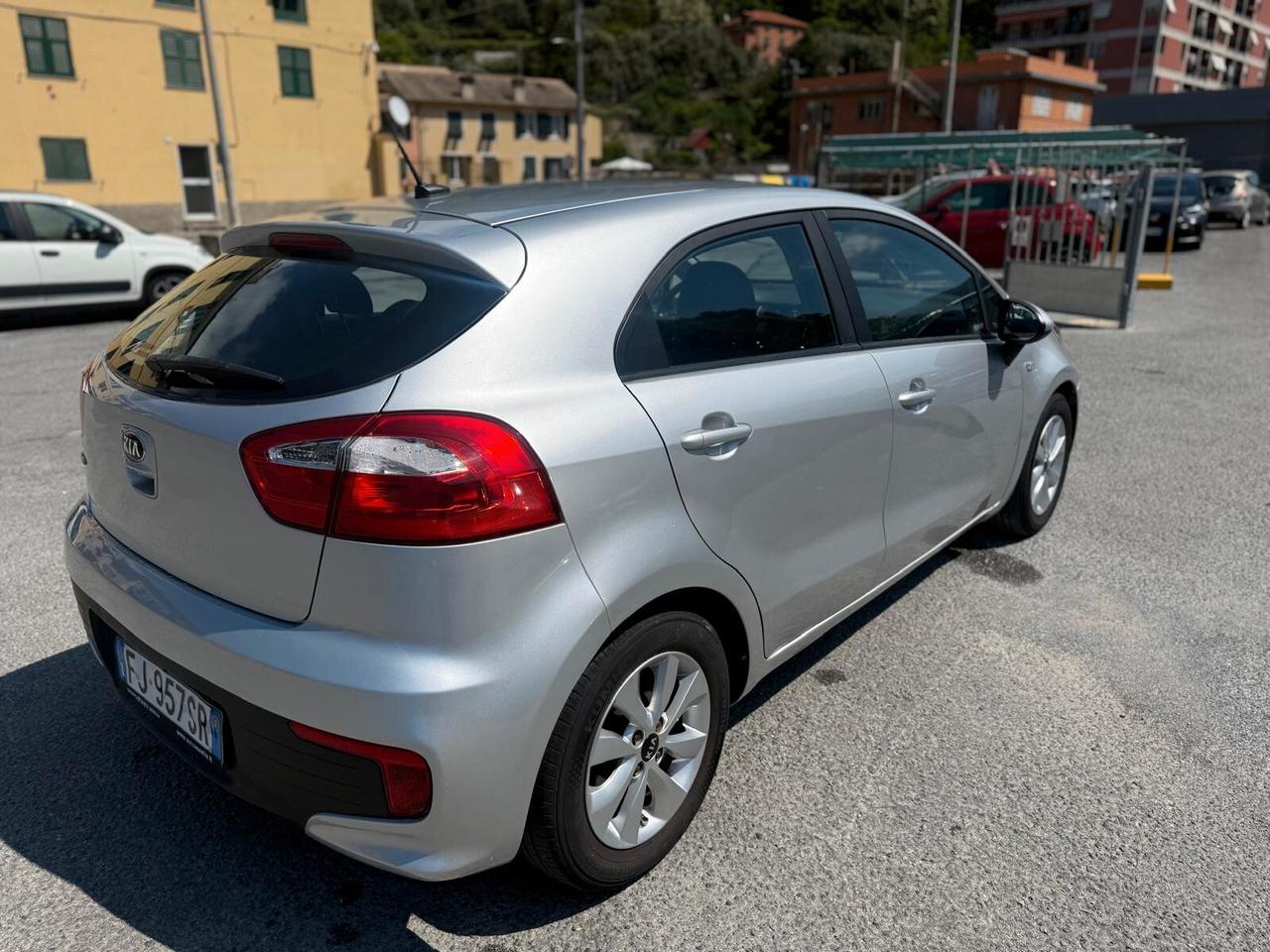 Kia Rio 1.2 CVVT 5p. Cool