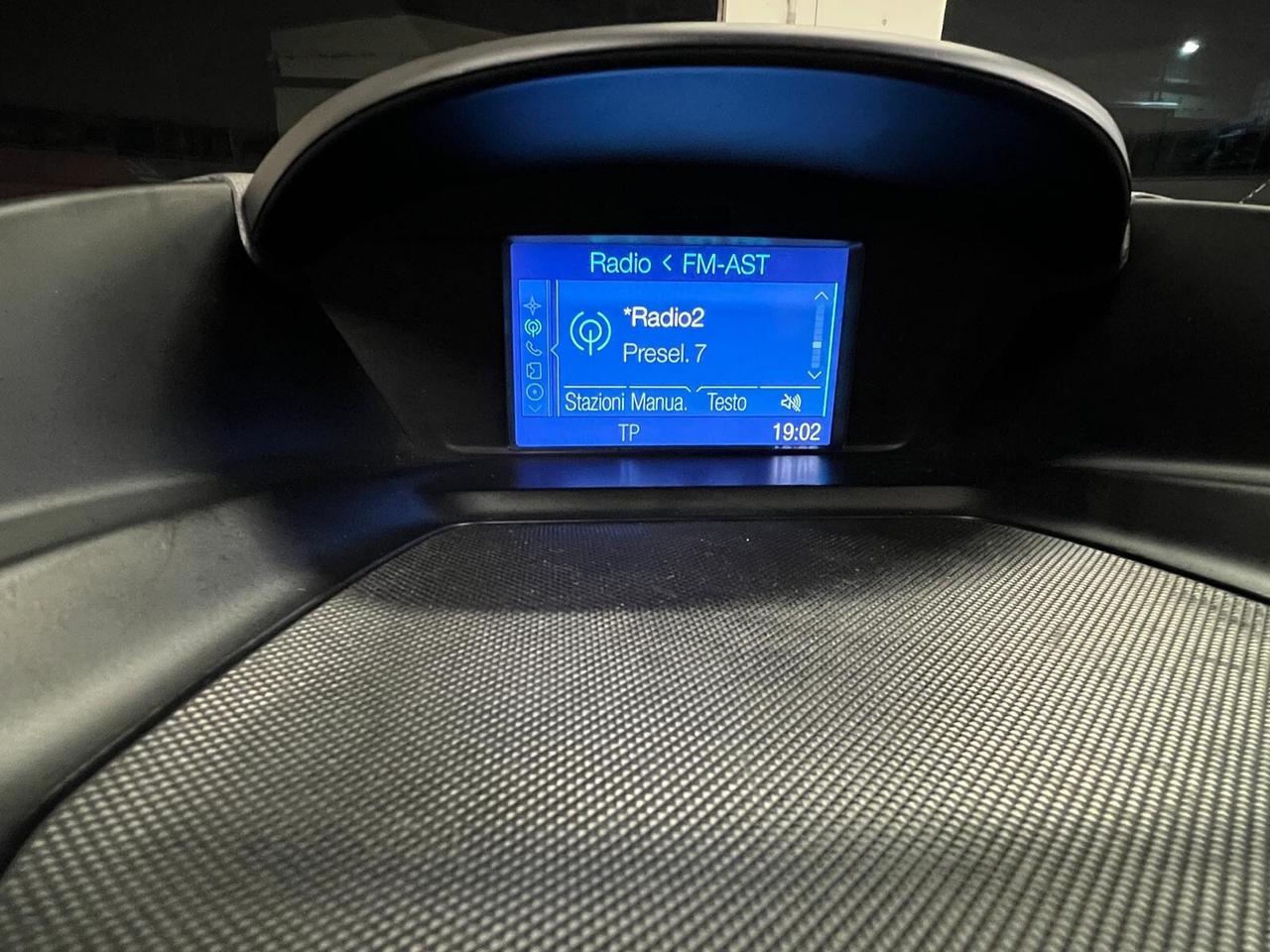 Ford Kuga 2.0 TDCI 140 CV 4WD Powershift Titanium