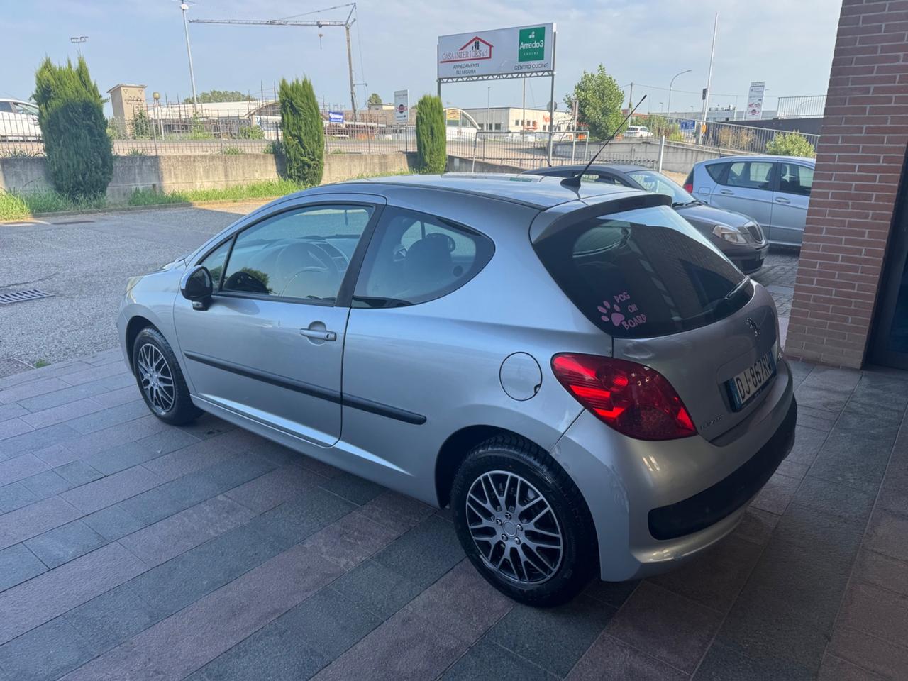 Peugeot 207 1.4 HDi 70CV 3p. ONE Line NEOPATENTATI