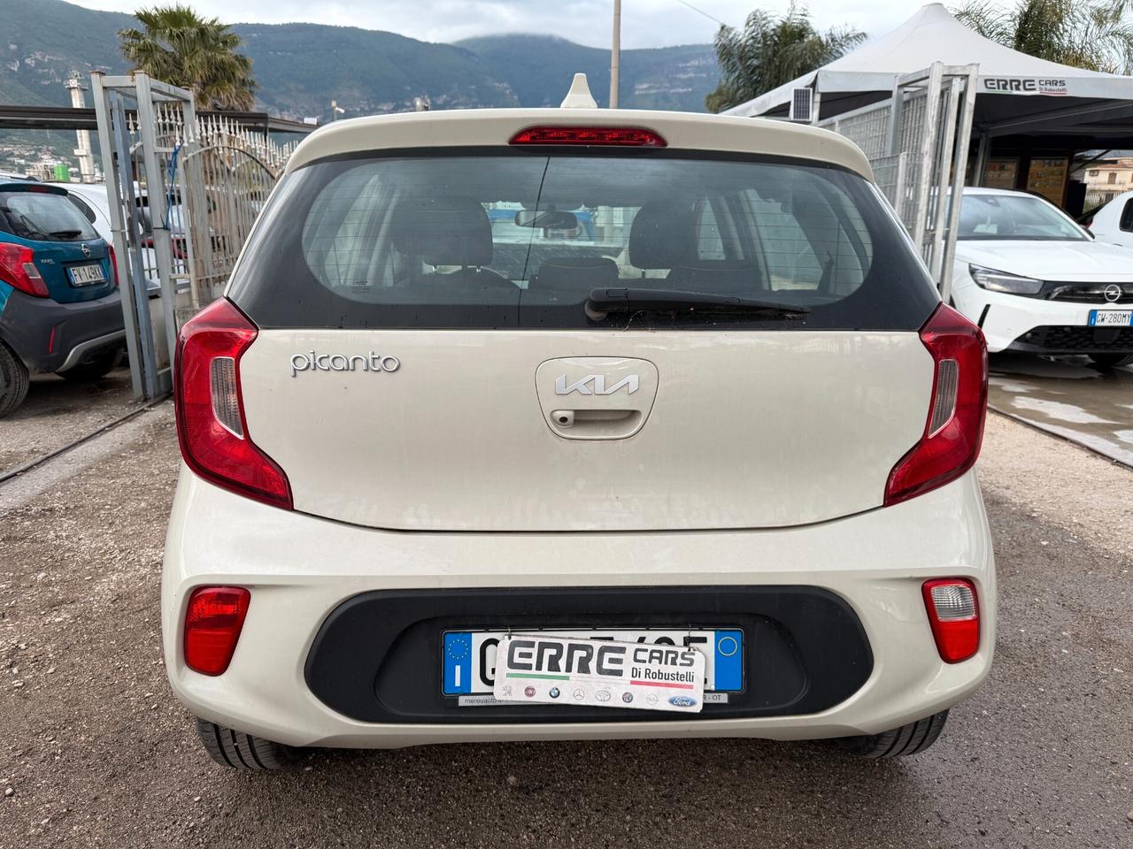 KIA PICANTO 2023 1.0 BENZINA 67 CV *SINISTRATA