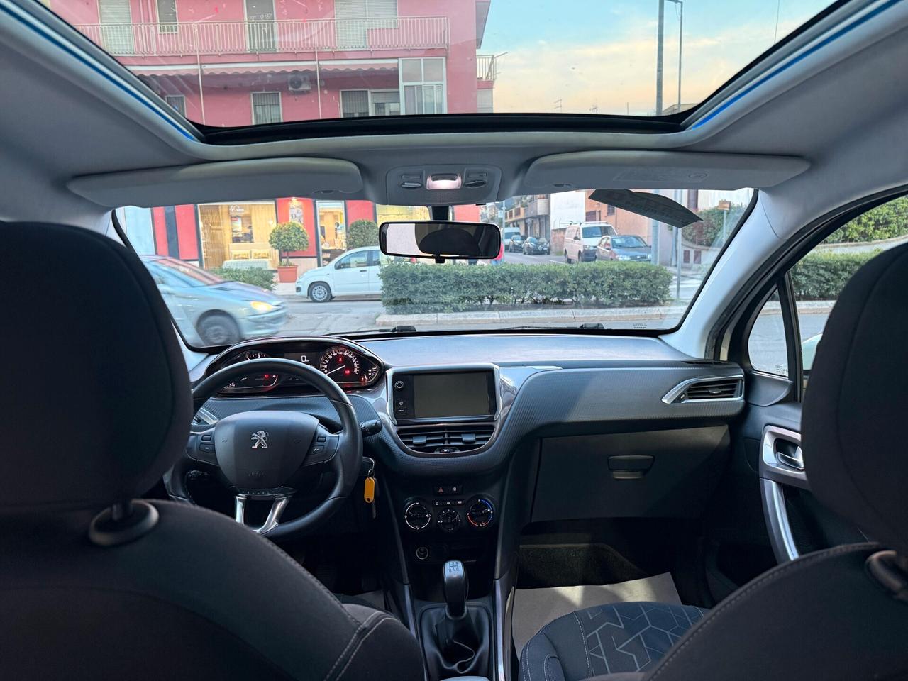 Peugeot 2008 1.6 e-HDi 92 CV Allure