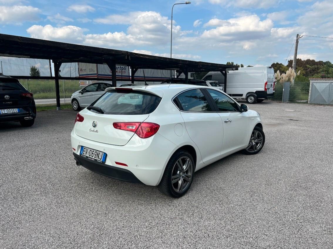 Alfa Romeo Giulietta 1.6 jtdm 105 cv Exclusive NEOPATENTATI