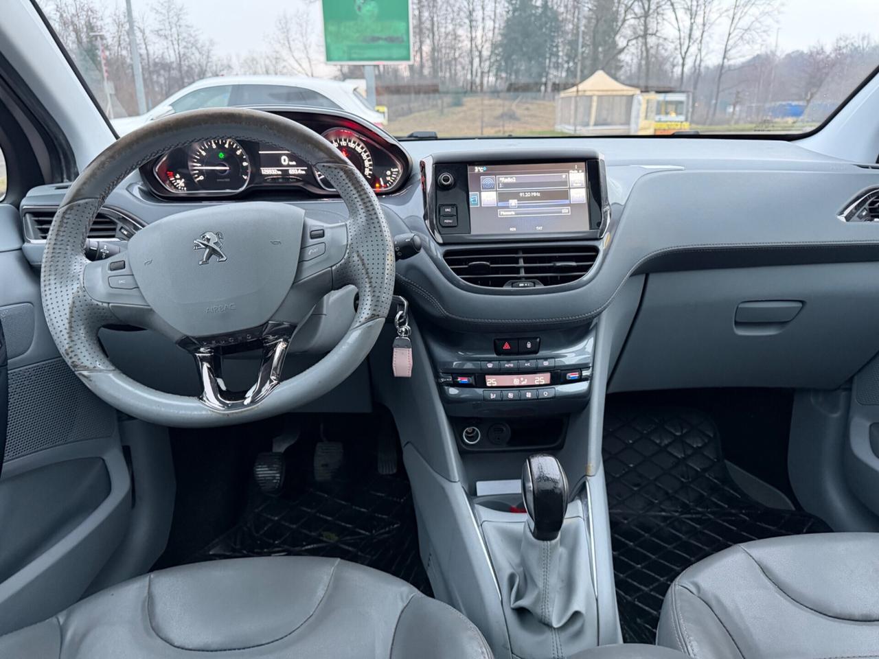 Peugeot 208 PureTech 82 5 porte Allure
