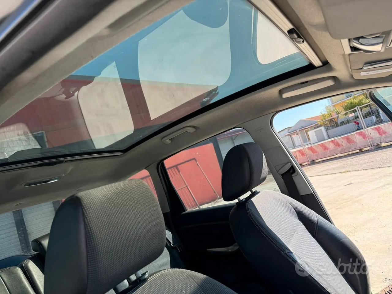 FORD C-MAX TITANIUM