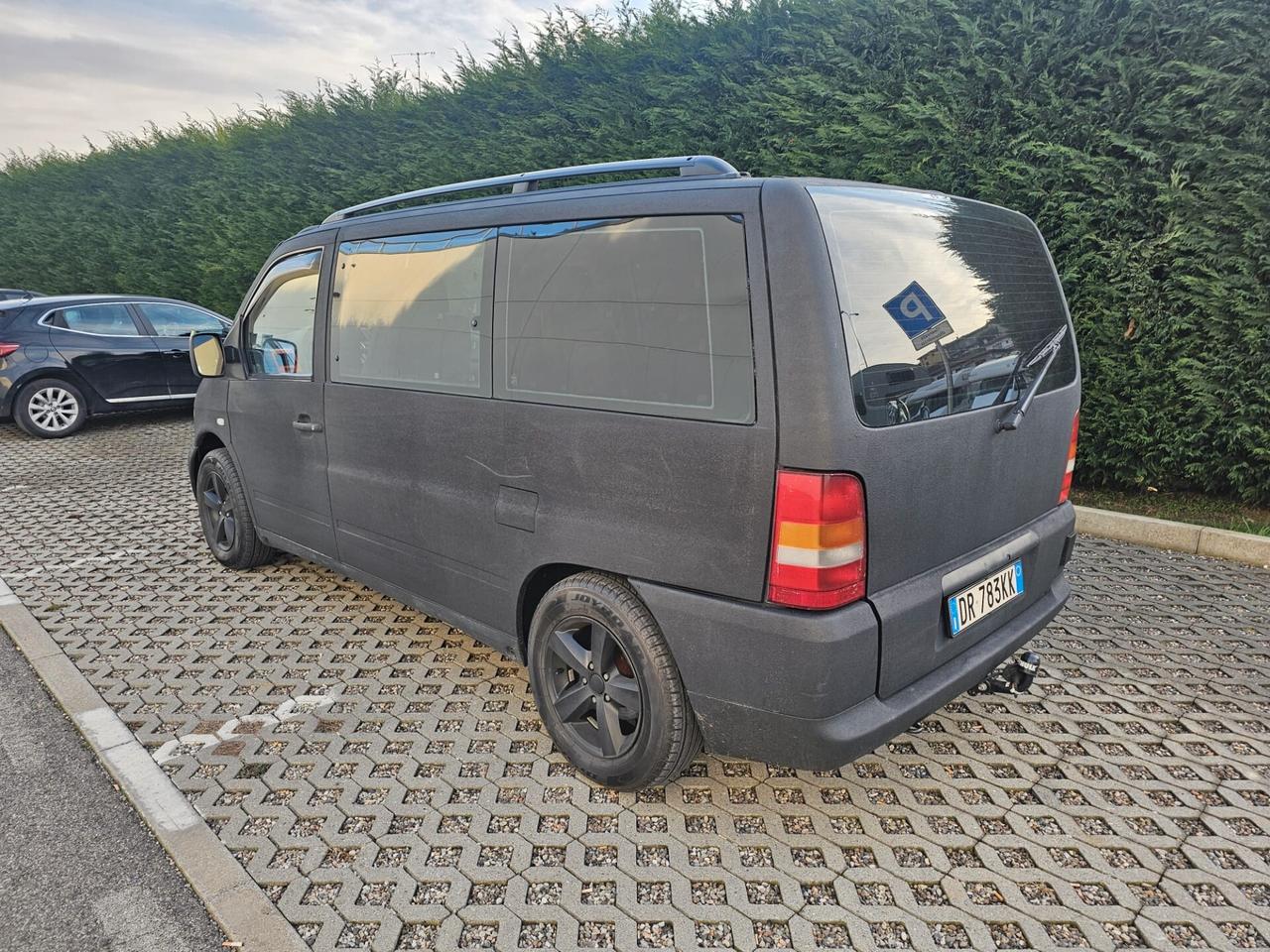 Mercedes-benz V benzina