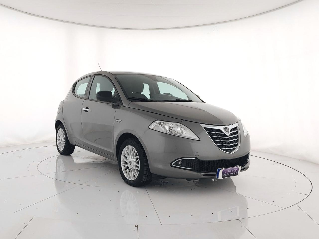 LANCIA Ypsilon 1.2 8v Silver c/clima 69cv NEOPATENTATI+ALCANTARA