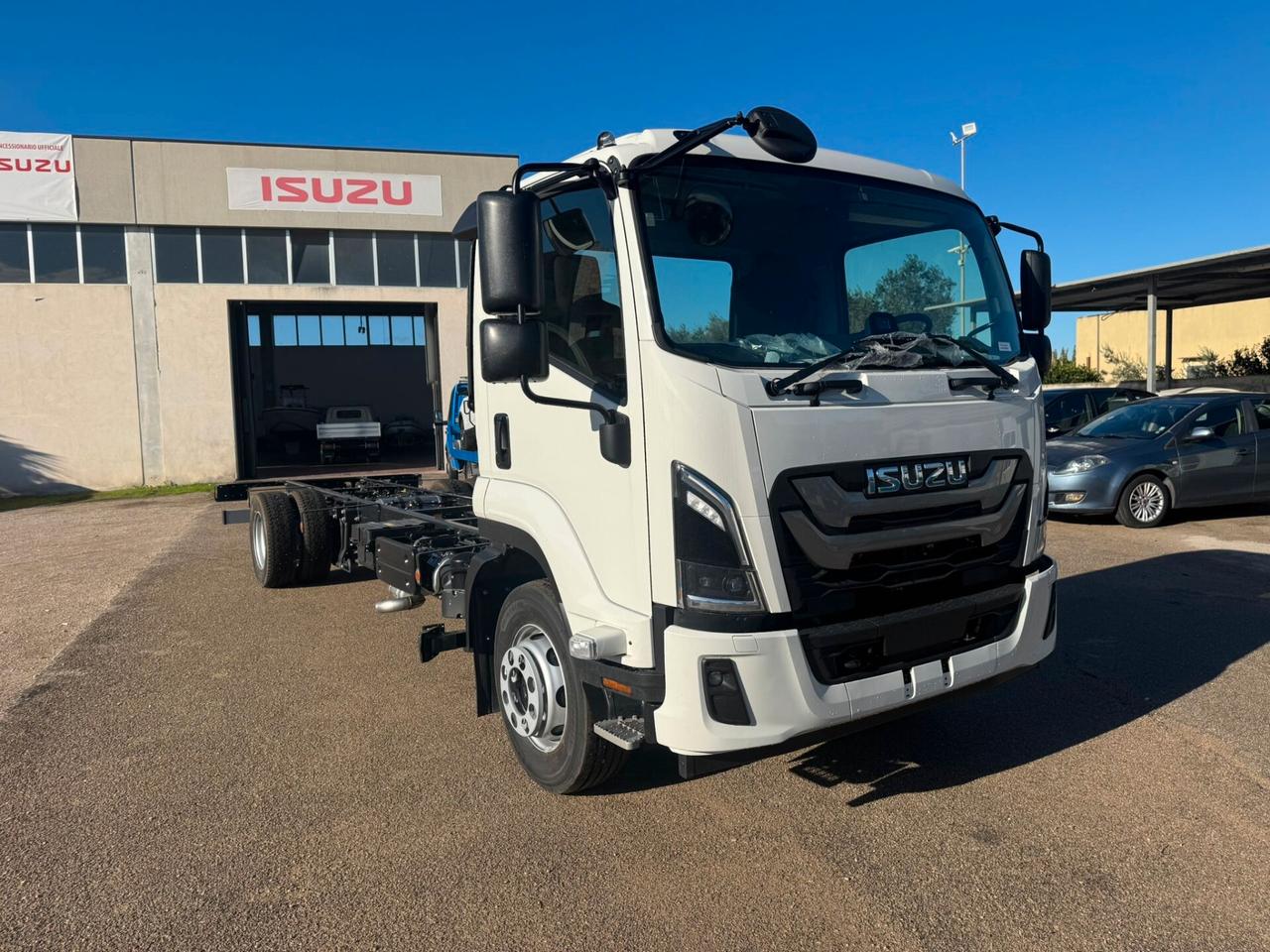 Isuzu F14 5.2 240cv Passo Q a Telaio Nuovo da Immatricolare