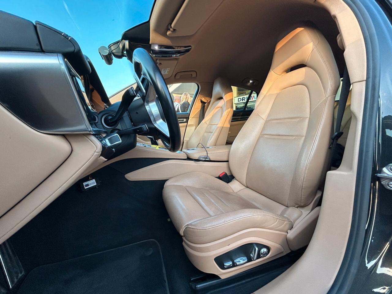 Porsche Panamera 4.0 4S auto