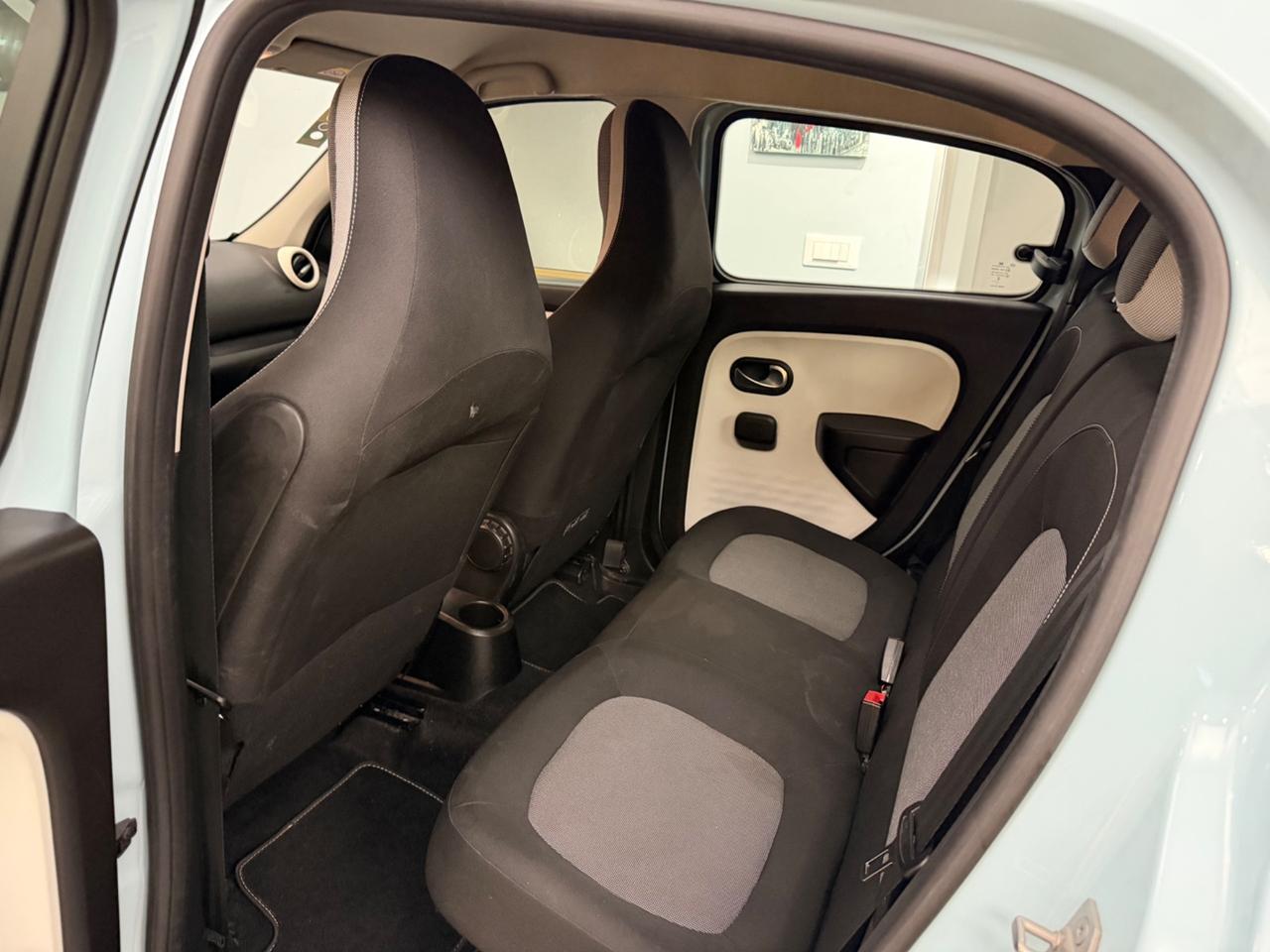 Renault Twingo Zen 65 OK NEOPATENTATI -063-