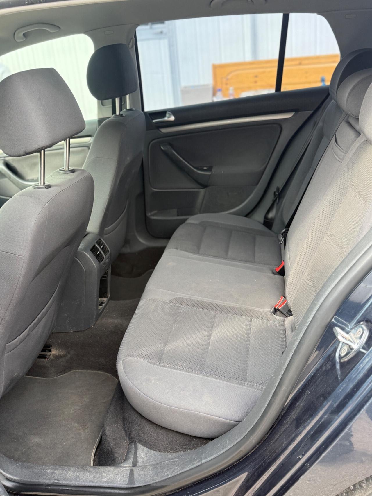 Volkswagen Golf 1.6 5p. Trendline