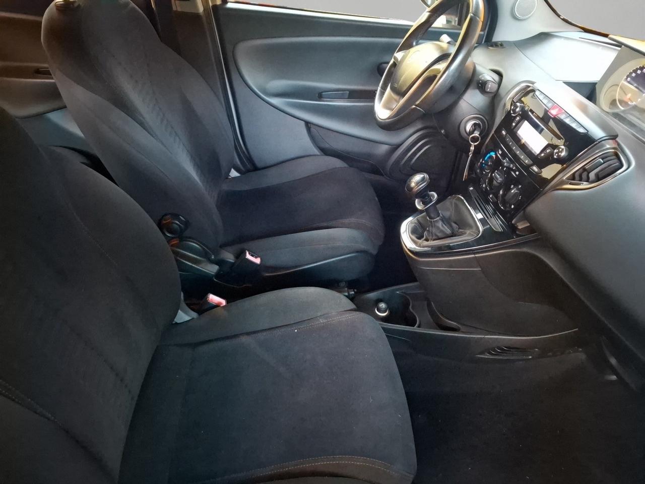 Lancia Ypsilon 0.9 TwinAir 85 CV 5 porte Metano Ecochic Gold