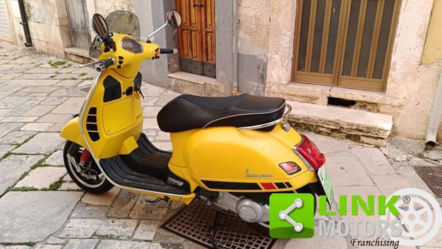 PIAGGIO Vespa GTS 300 Super Sport