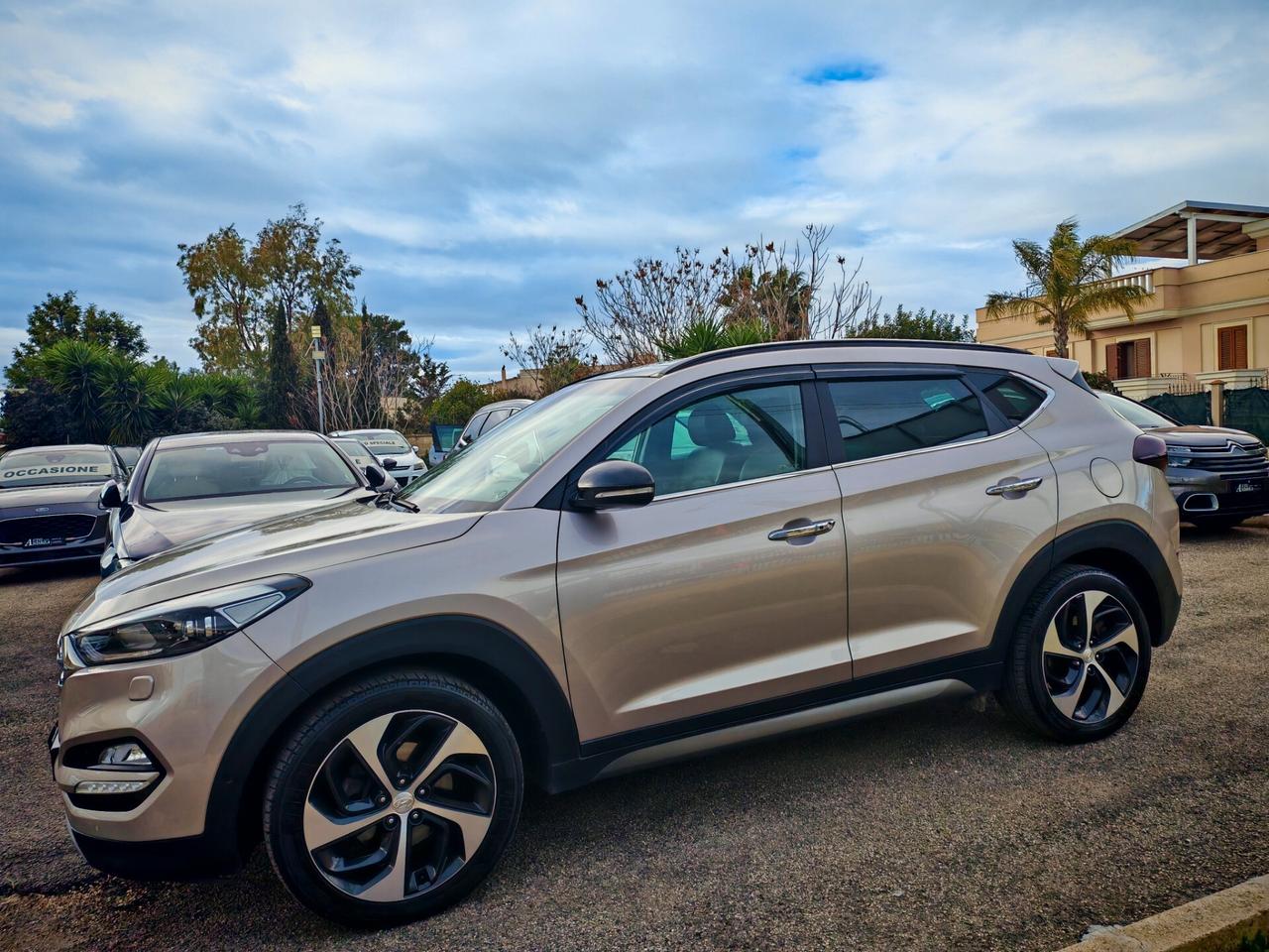 Hyundai Tucson 1.7 CRDi Tetto Pelle navig cam