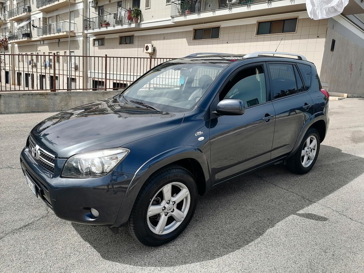 Toyota RAV 4 Crossover 2.2 D-Cat 177 CV Luxury