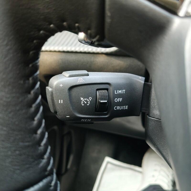 PEUGEOT 2008 2ª serie 2008 Hybrid 145 e-DCS6 A...