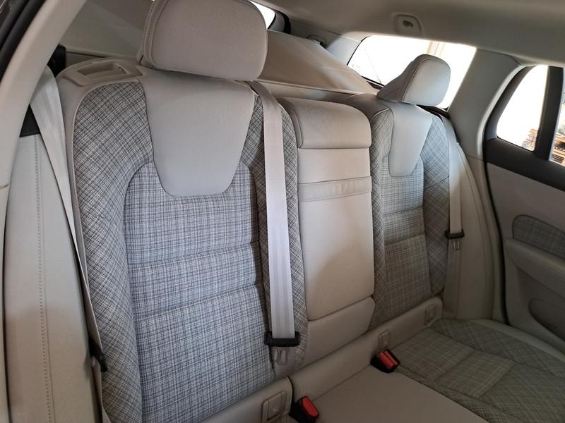 VOLVO V60 CROSS COUNTRY B4 D AWD AUTOM. CORE 5 PORTE STATION WAGON