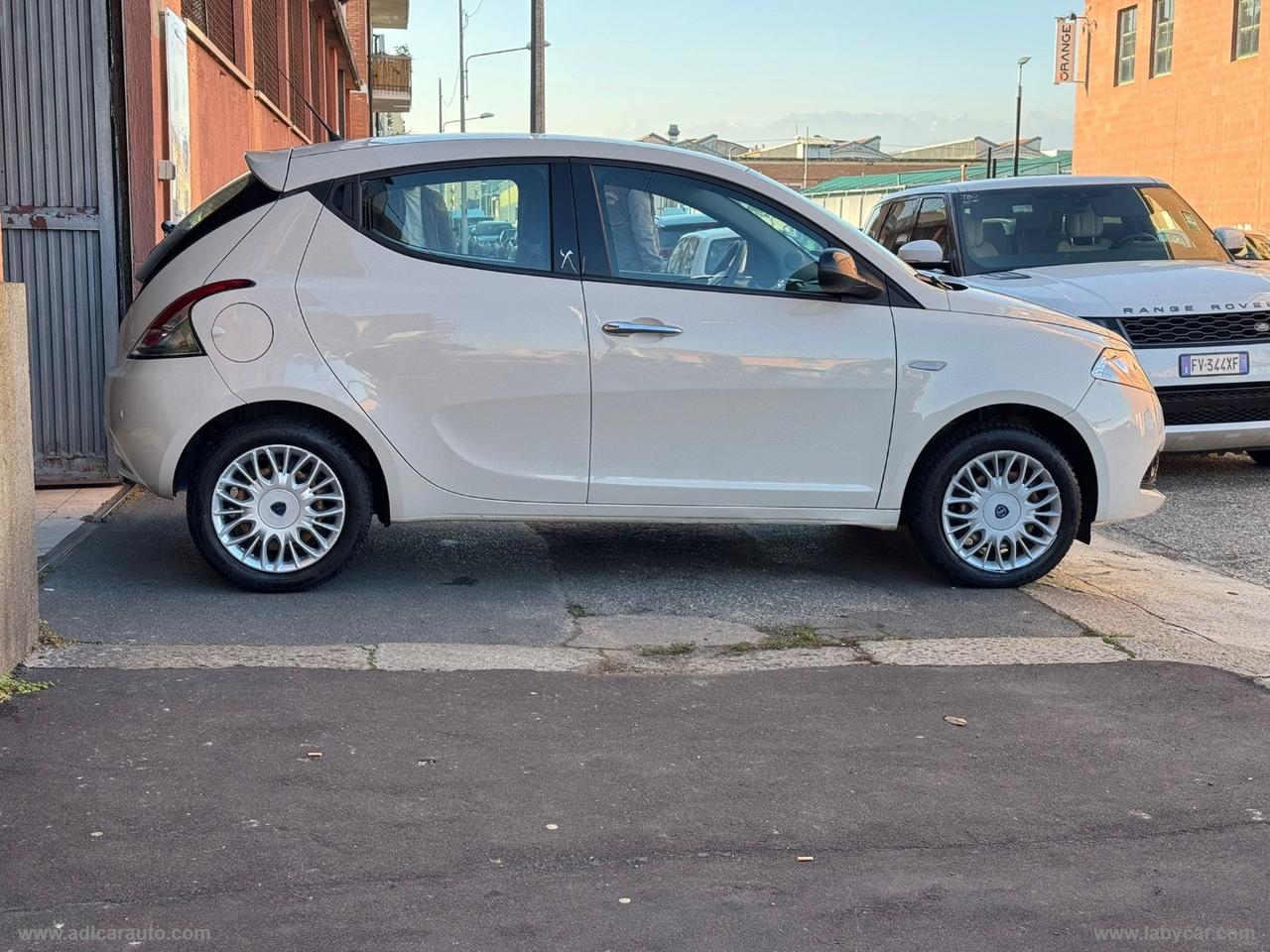 LANCIA Ypsilon 1.2 69 CV 5p. Silver