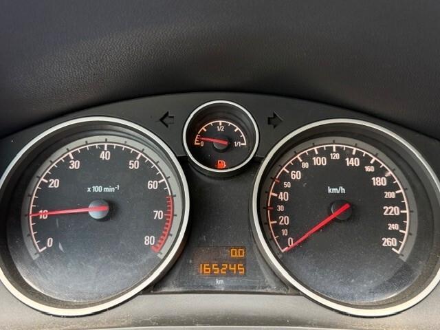 Opel Astra 1.4i 16V cat 3 porte adatta a neopatentati