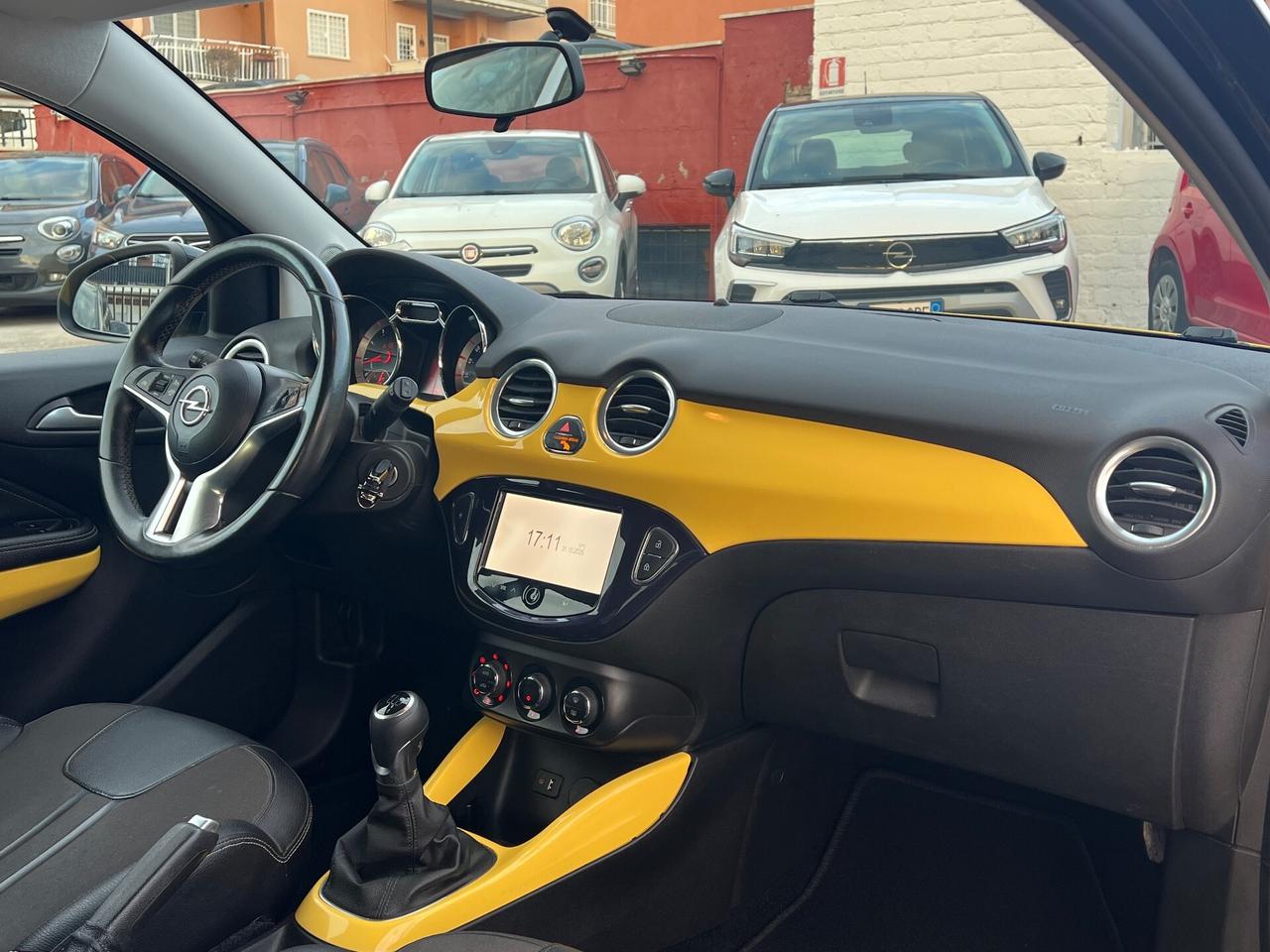 Opel Adam 1.2 70 CV Slam