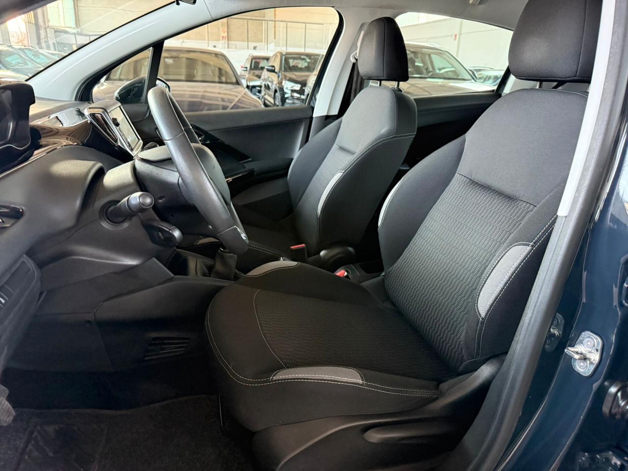 Peugeot 208 PureTech 82 5 porte Allure