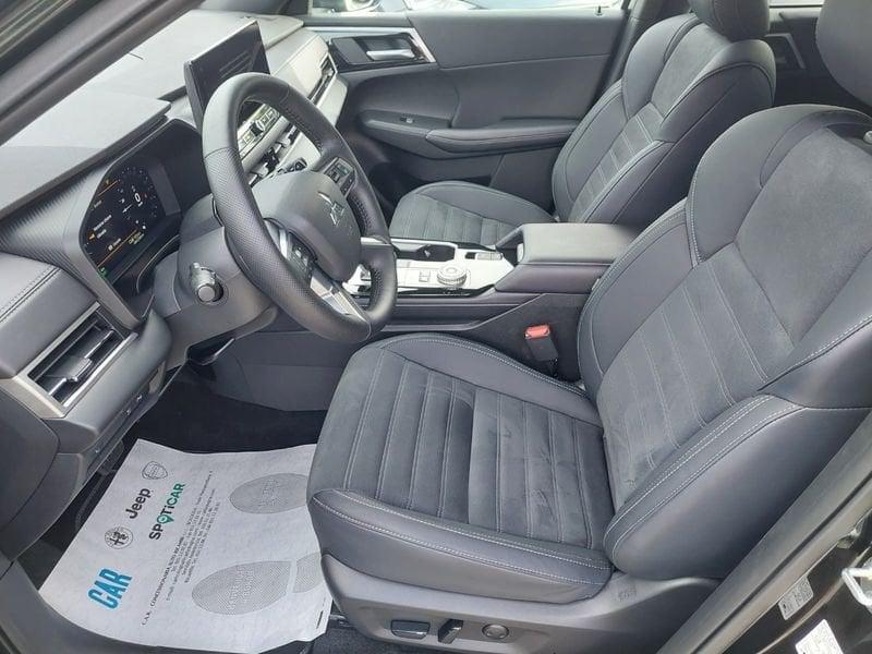 Mitsubishi Outlander PHEV 2.4L PHEV INTENSE