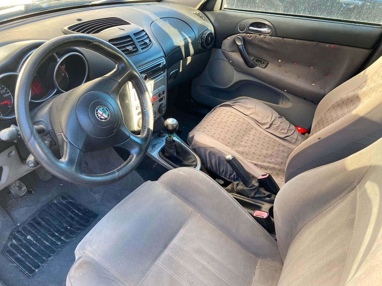 Alfa Romeo 147 1.9 JTD (115 CV) cat 5p. Distinctive
