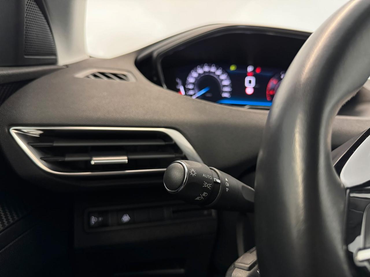 Peugeot 5008 BlueHDi 130 S&S EAT8 Allure