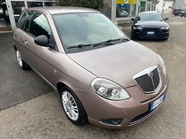 Lancia Ypsilon 1.2 69 CV OK Neopatentato