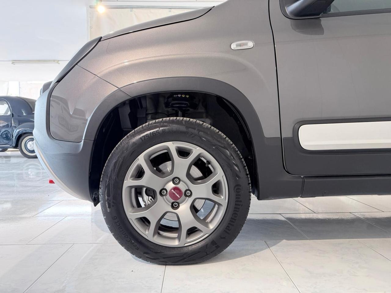 PANDA 4x4 CROSS TRAZIONE INTEGRALE 14000KM