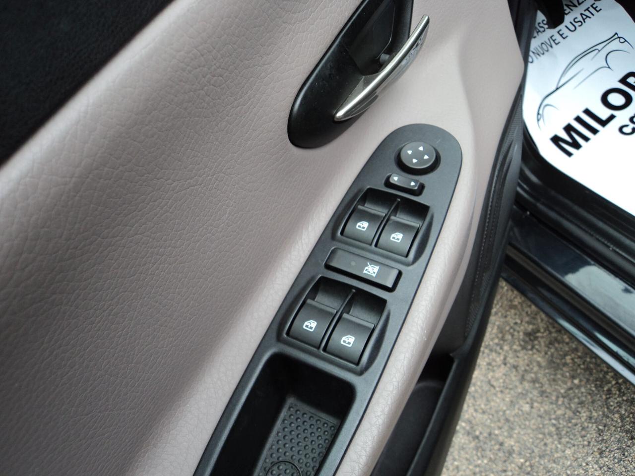 Lancia Ypsilon 1.2 69 CV 5 porte Elle