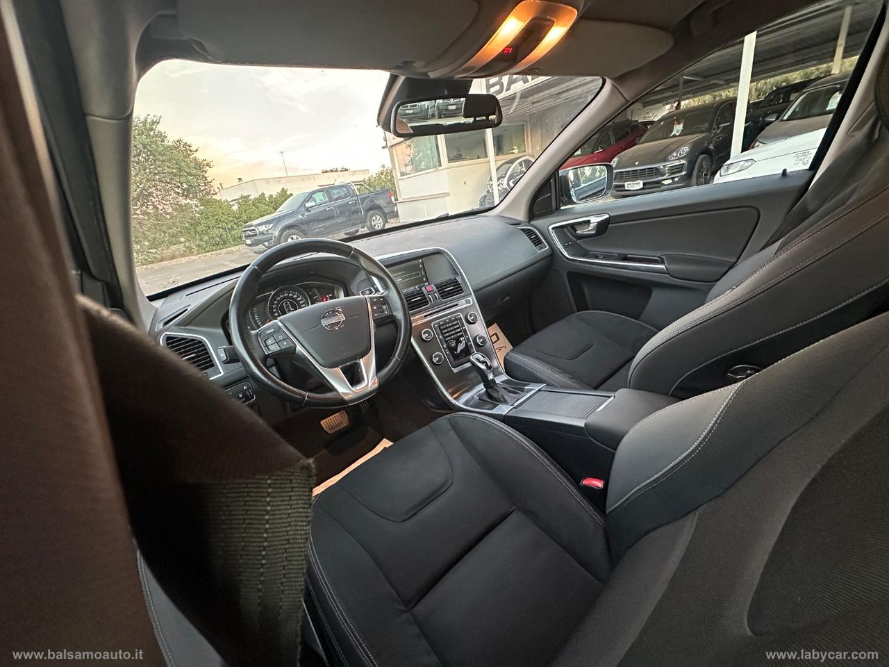 VOLVO XC60 AWD 2.4D Momentum