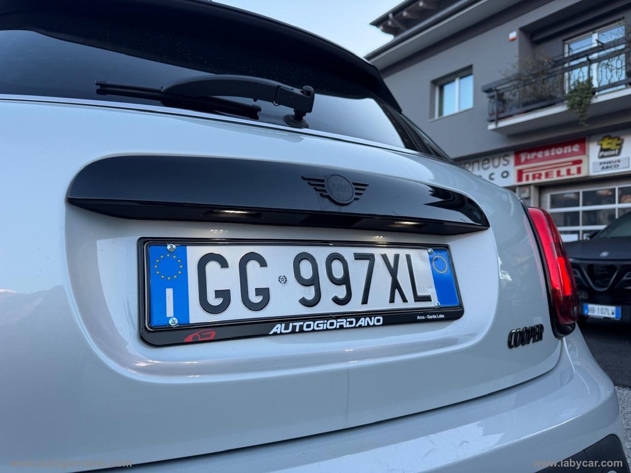 MINI Mini Cooper Classic 5 porte