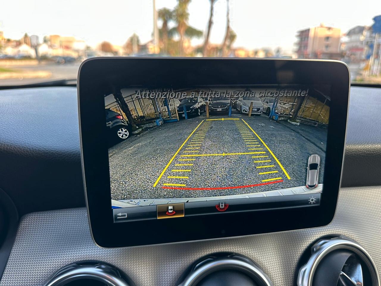 MERCEDES-BENZ GLA 200d 136CV AUTOMATICA PREMIUM