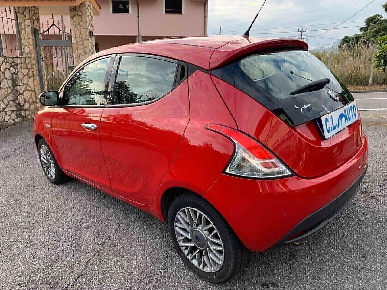 Lancia Ypsilon 0.9 TwinAir 85 CV 5 porte