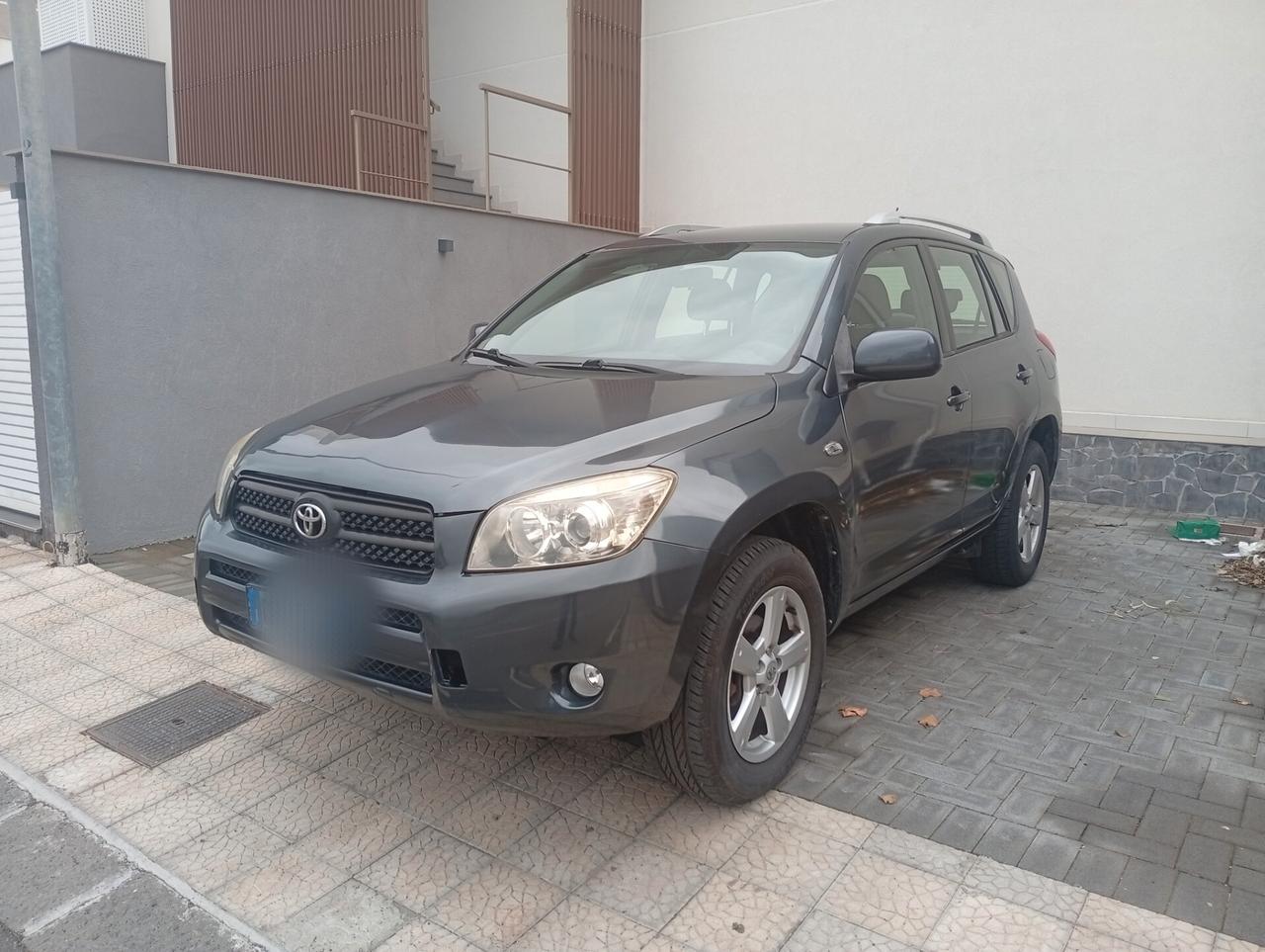 Toyota RAV 4 RAV4 2.2 D-4D 136 CV Luxury