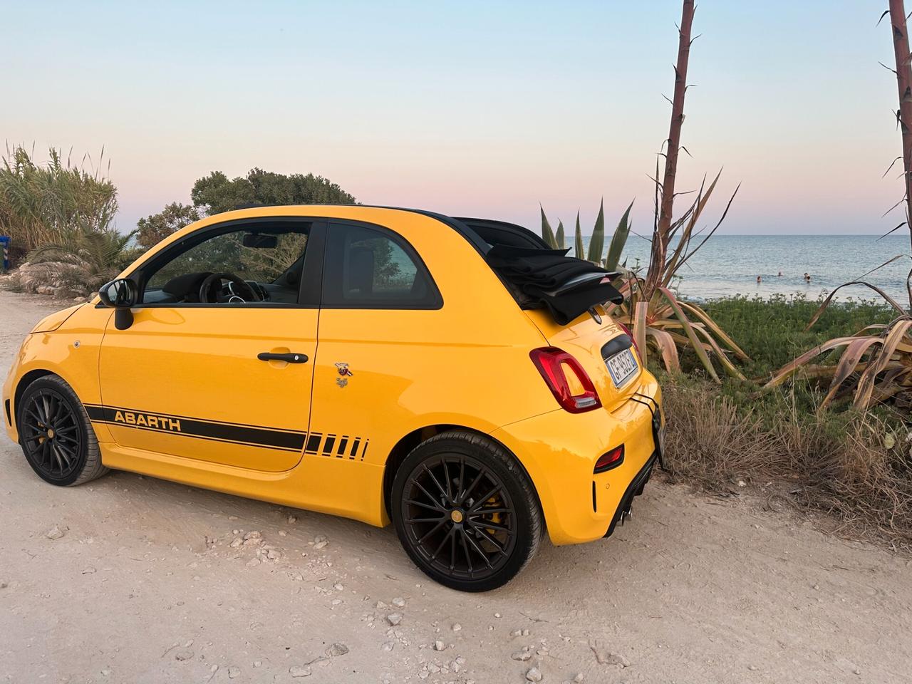 Abarth 595 C 1.4 Turbo T-Jet 180 CV Competizione
