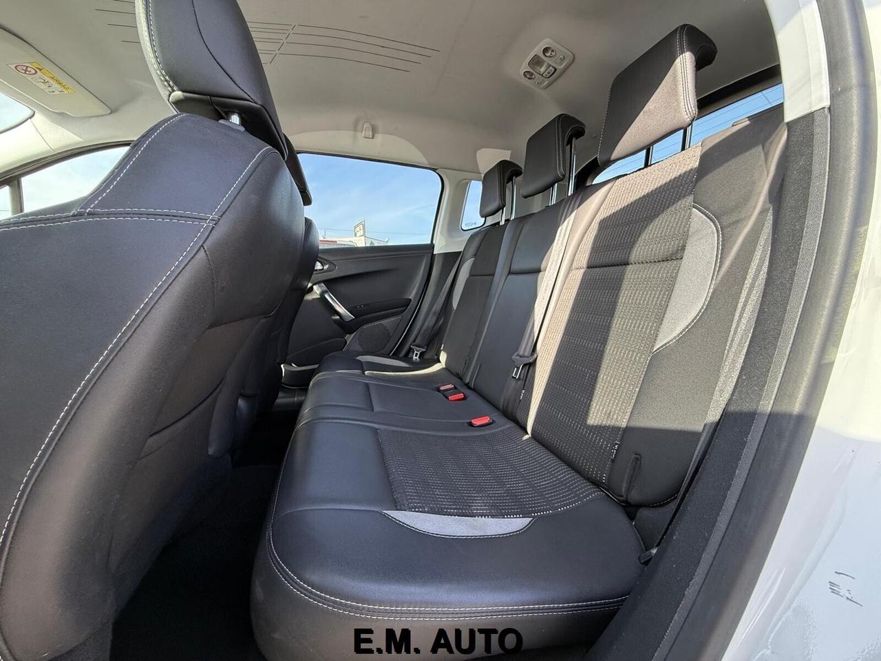 Peugeot 2008 1.6 e-HDi 92 CV Stop&Start Urban Cros