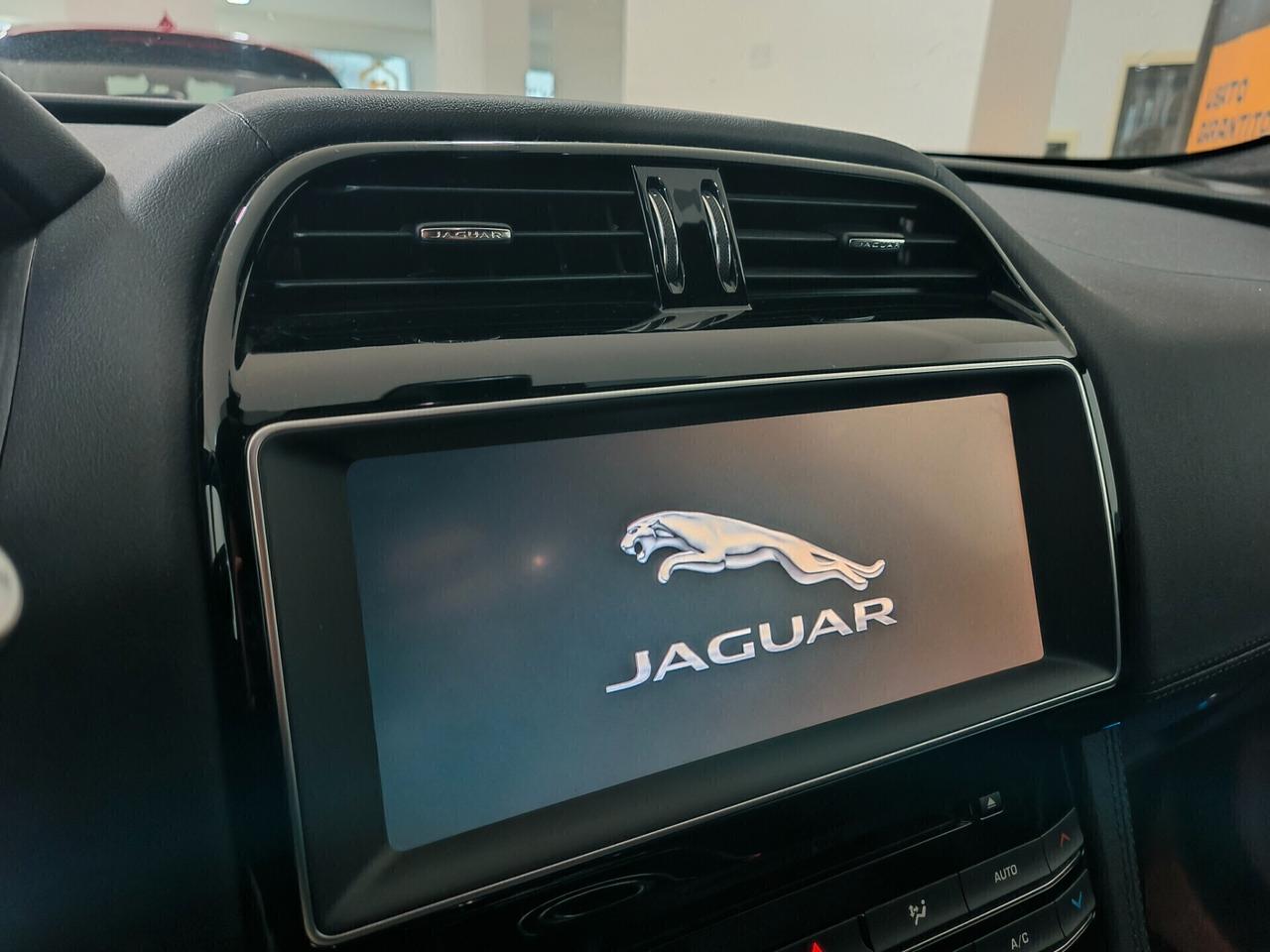Jaguar F-Pace 2.0 D 240 CV AWD aut. Prestige