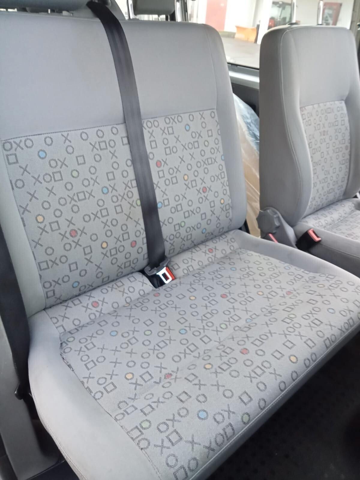 Volkswagen Transporter Caravelle 2.5 TDI/131CV PL Trendline