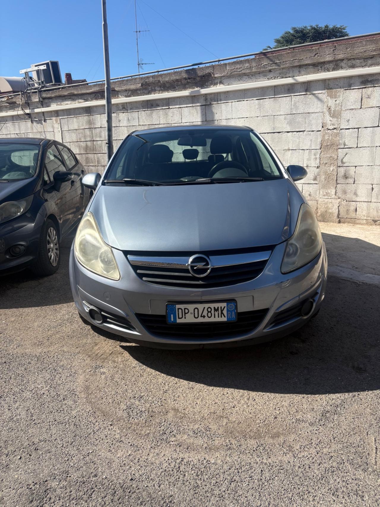 Opel Corsa 1.2 5 porte enjoy