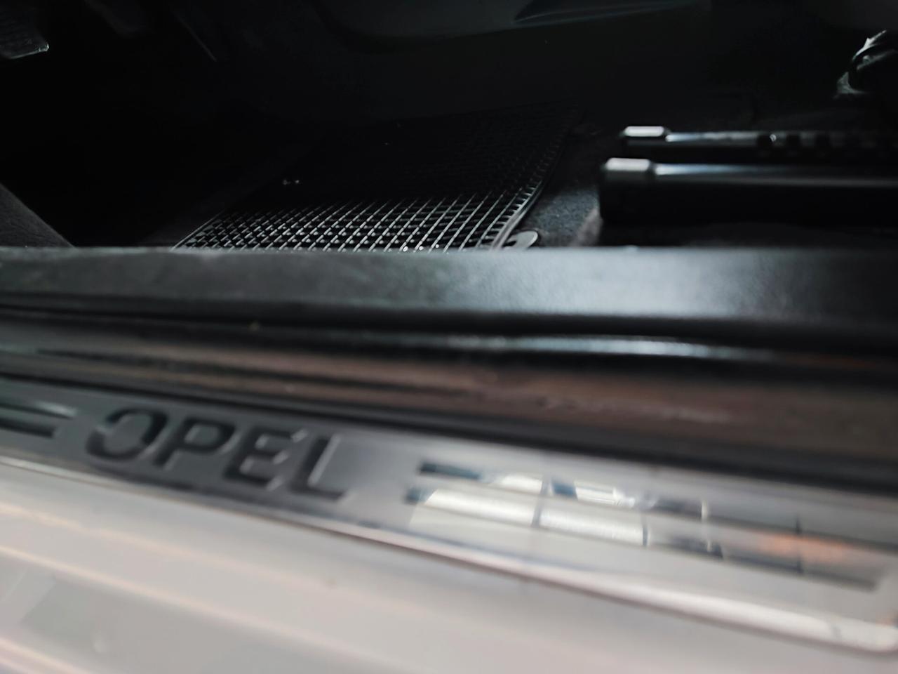 Opel Karl Rocks 1.0 73 CV GPL