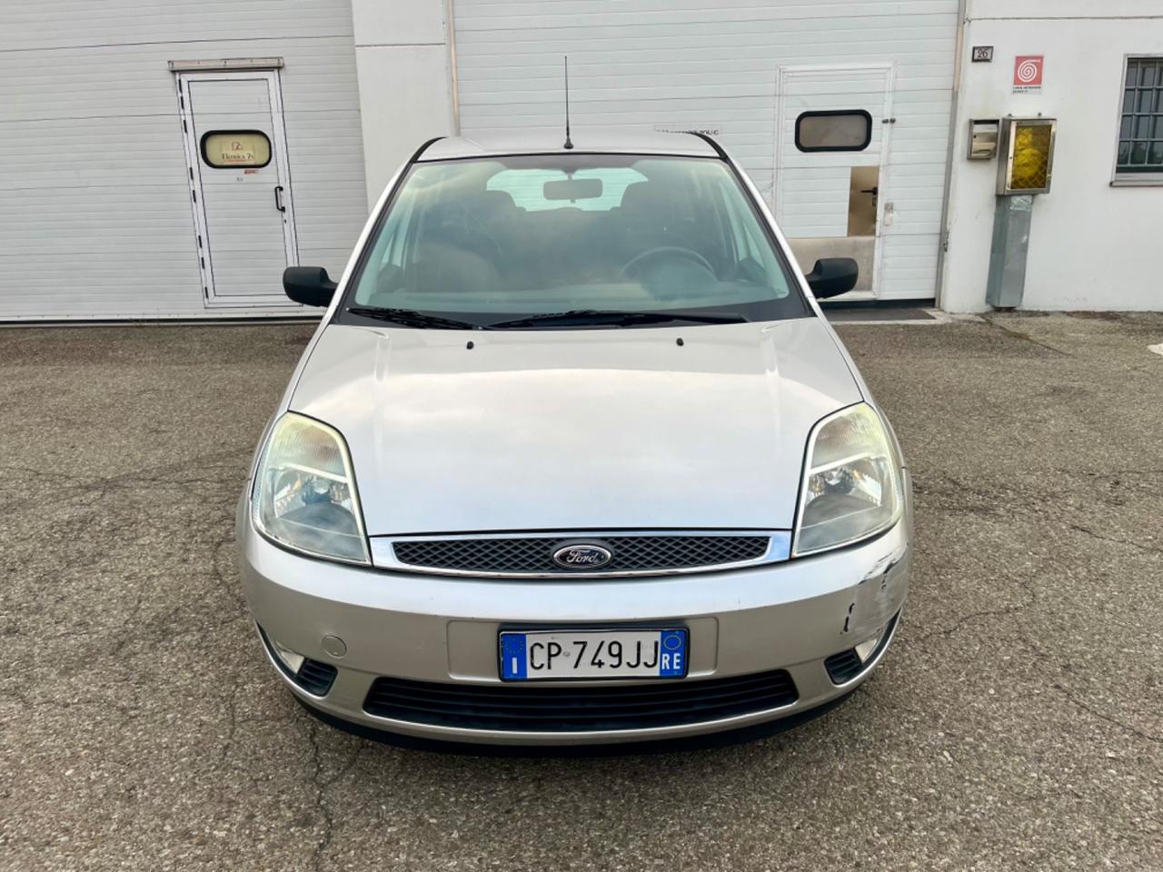 Ford Fiesta 1.2benz 2004 104.000km per neopatentati