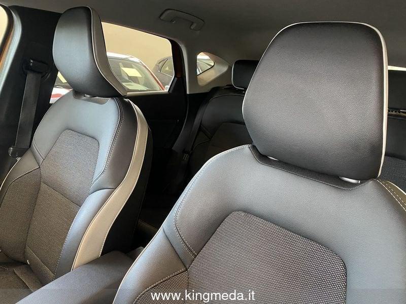 Renault Captur TCe 12V 100 CV GPL Intens
