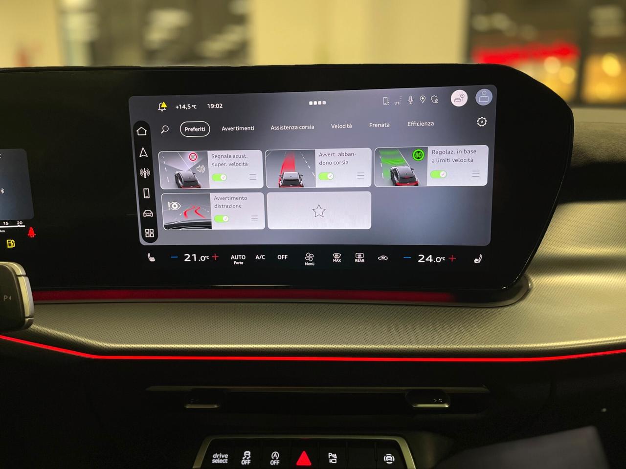 New Audi Q3 2.0TDI 150cvSline Tech plus