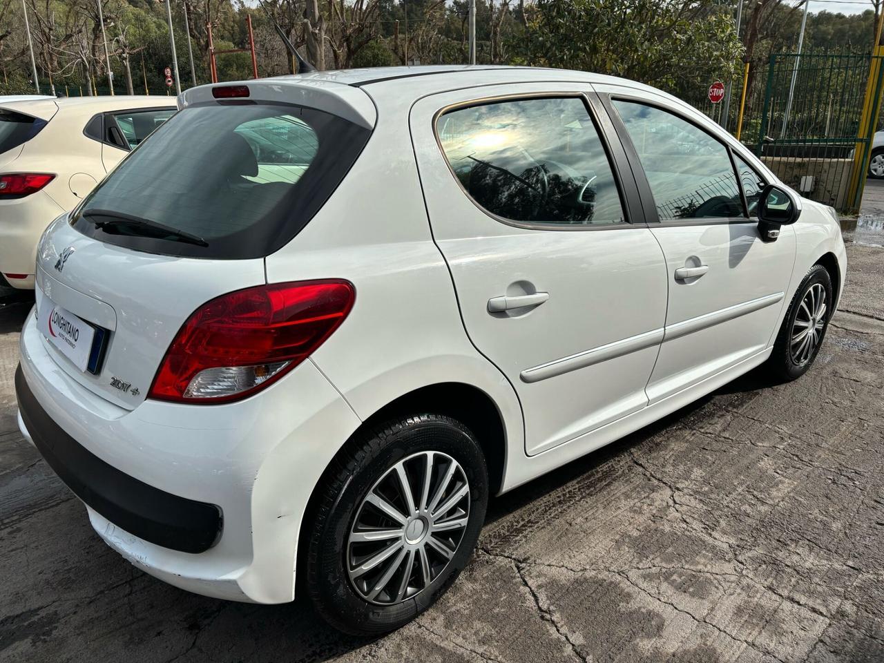 PEUGEOT 207 1.4 B - 2012