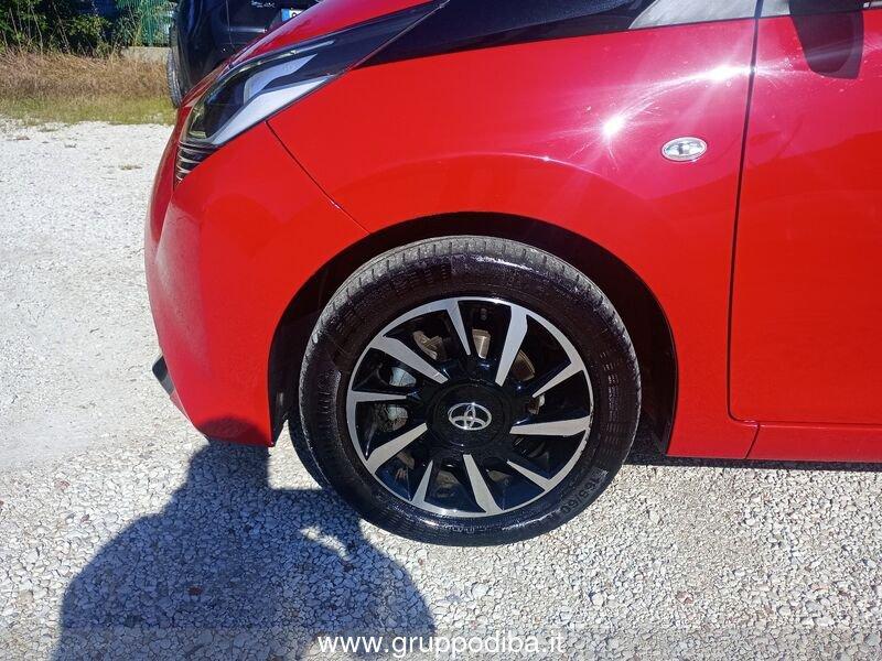 Toyota Aygo II 2018 5p 5p 1.0 x-wave grey m-mt 72cv
