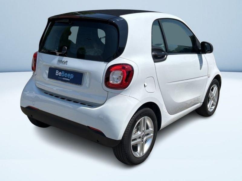 smart fortwo EQ PURE 22KW