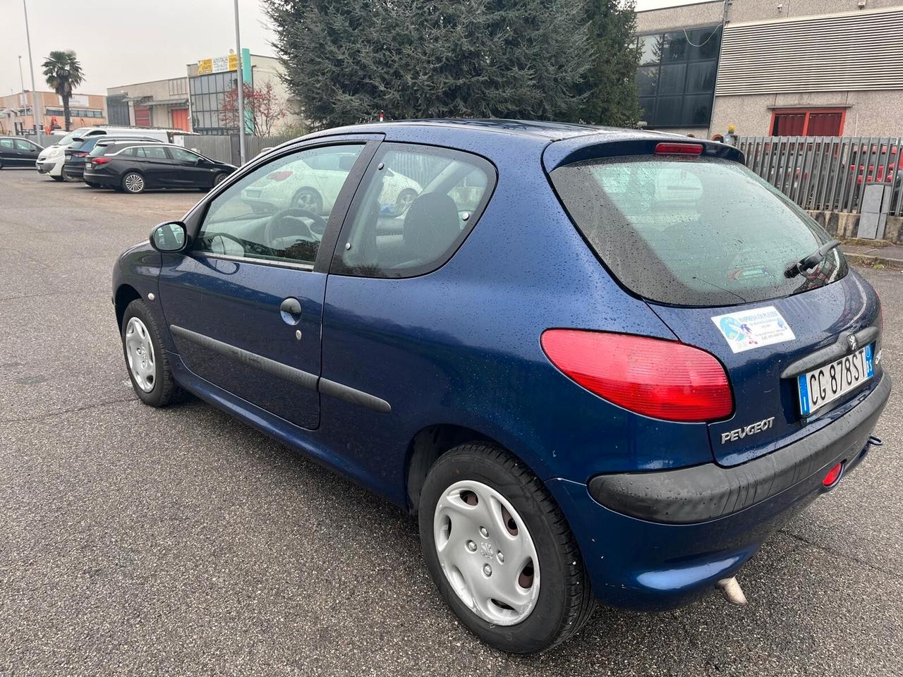 Peugeot 206 1.1 3p. XR