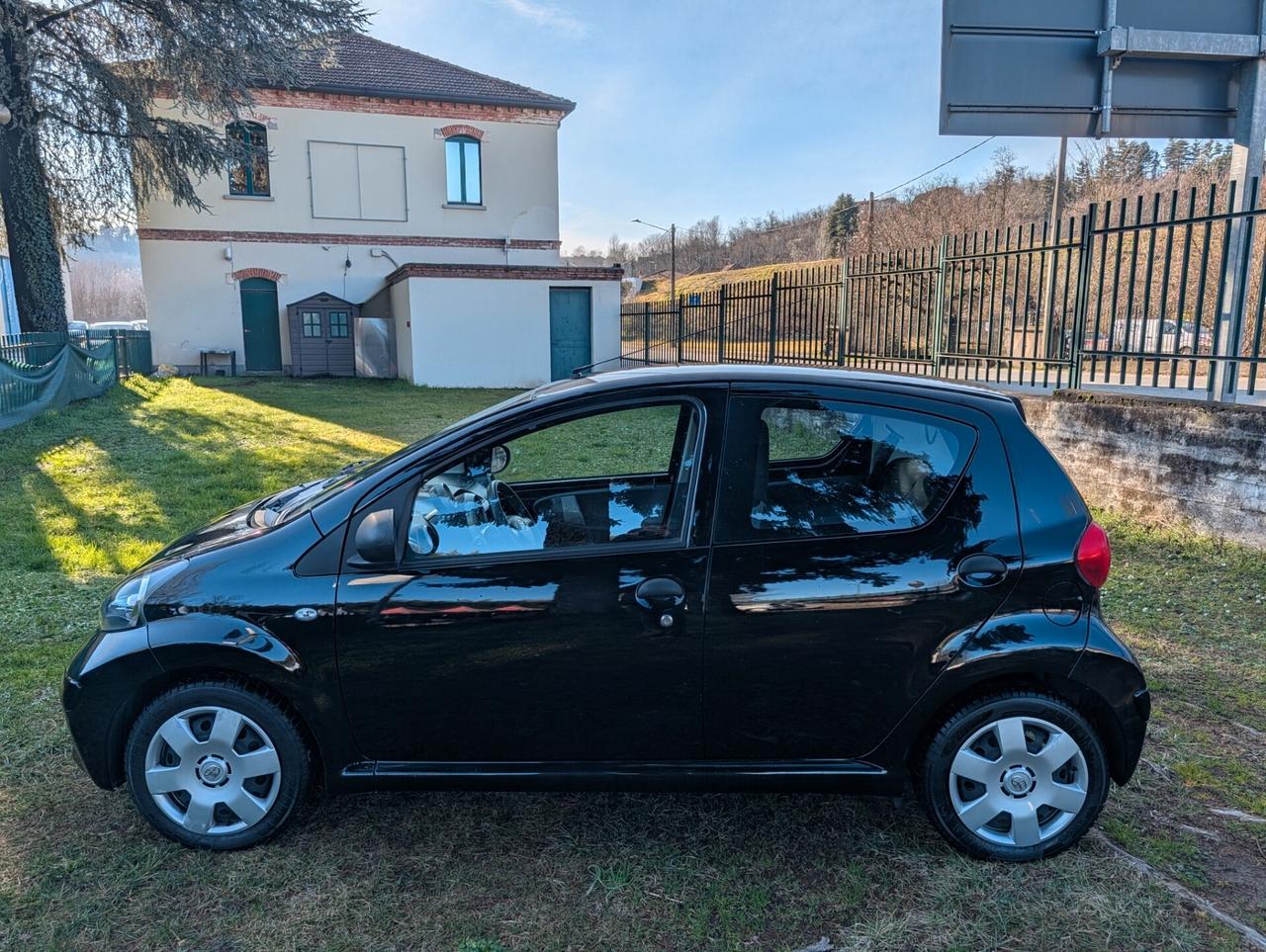 Toyota Aygo 1.0 12V VVT-i 5 porte UNICO PROPRIETARIO